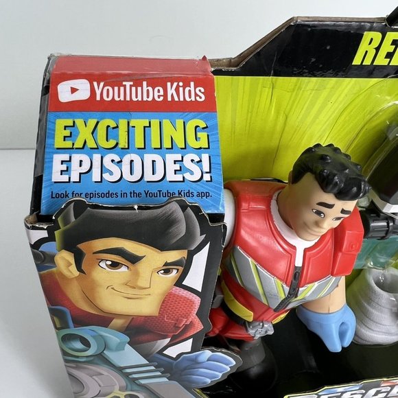 Rescue Heroes Reed Vitals Medical Rescue Cadet With Backpack Fisher Price New - Picture 6 of 12